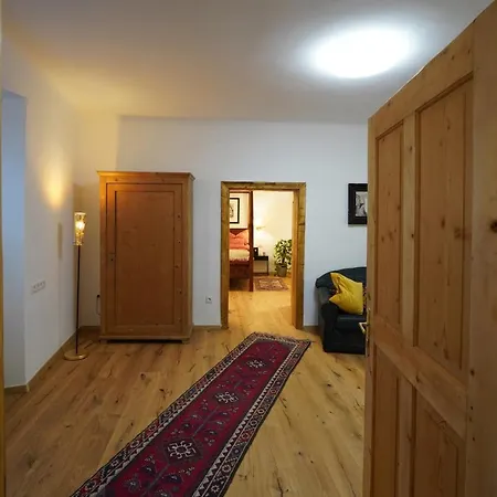 Altstadt Am Schergentor Apartment Hall in Tirol